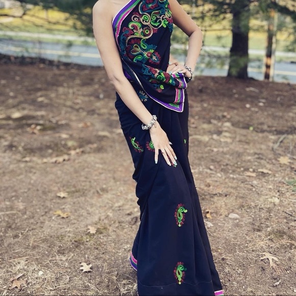 Saree - Picture 5 of 5